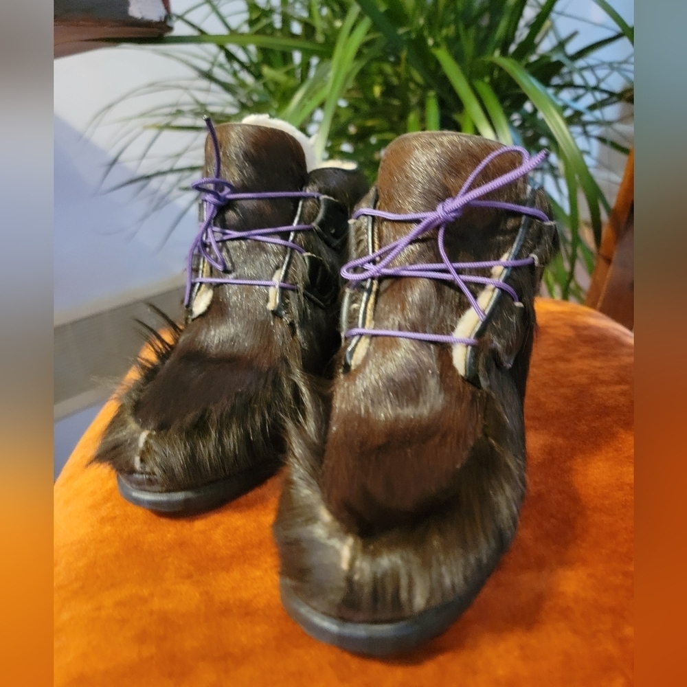 Capitol Vintage beaver ankle boots made in Canada size 5